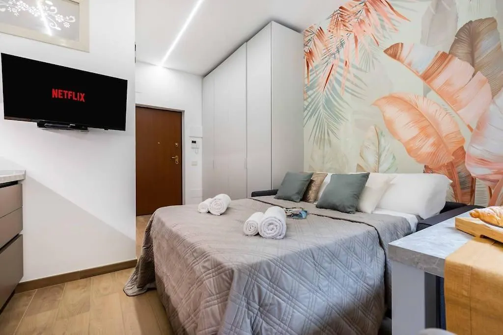 Exotic House In Central Of Milan